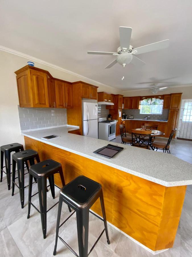 Ixoras Beach Apartments เซนต์ปีเตอร์ ภายนอก รูปภาพ